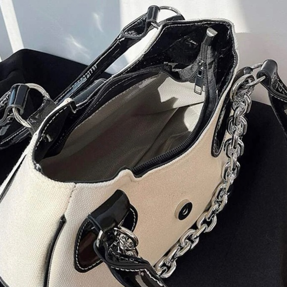 Off White and Black Canvas Buckle Shoulder Bag - Picture 3 of 3